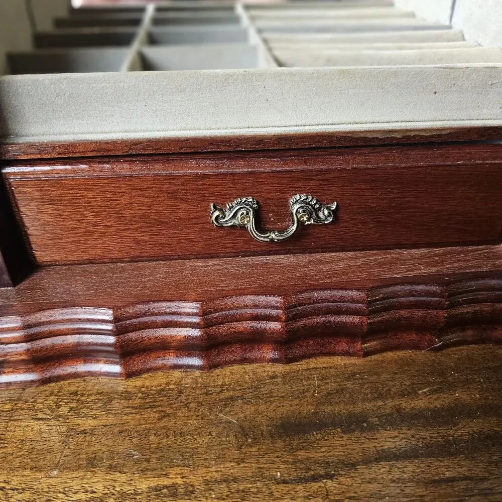 Unbranded elegant vintage